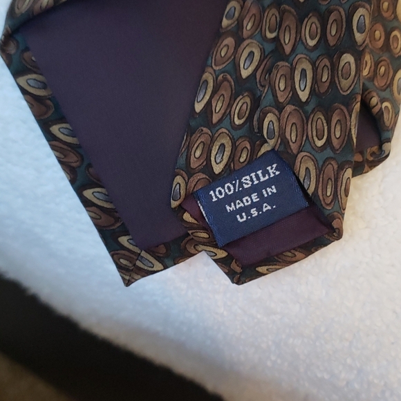 Jimmy v tie - Picture 4 of 4